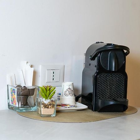 Langolo Di Laura Borgo Roma Destiny Home 3 Verona Eksteriør bilde