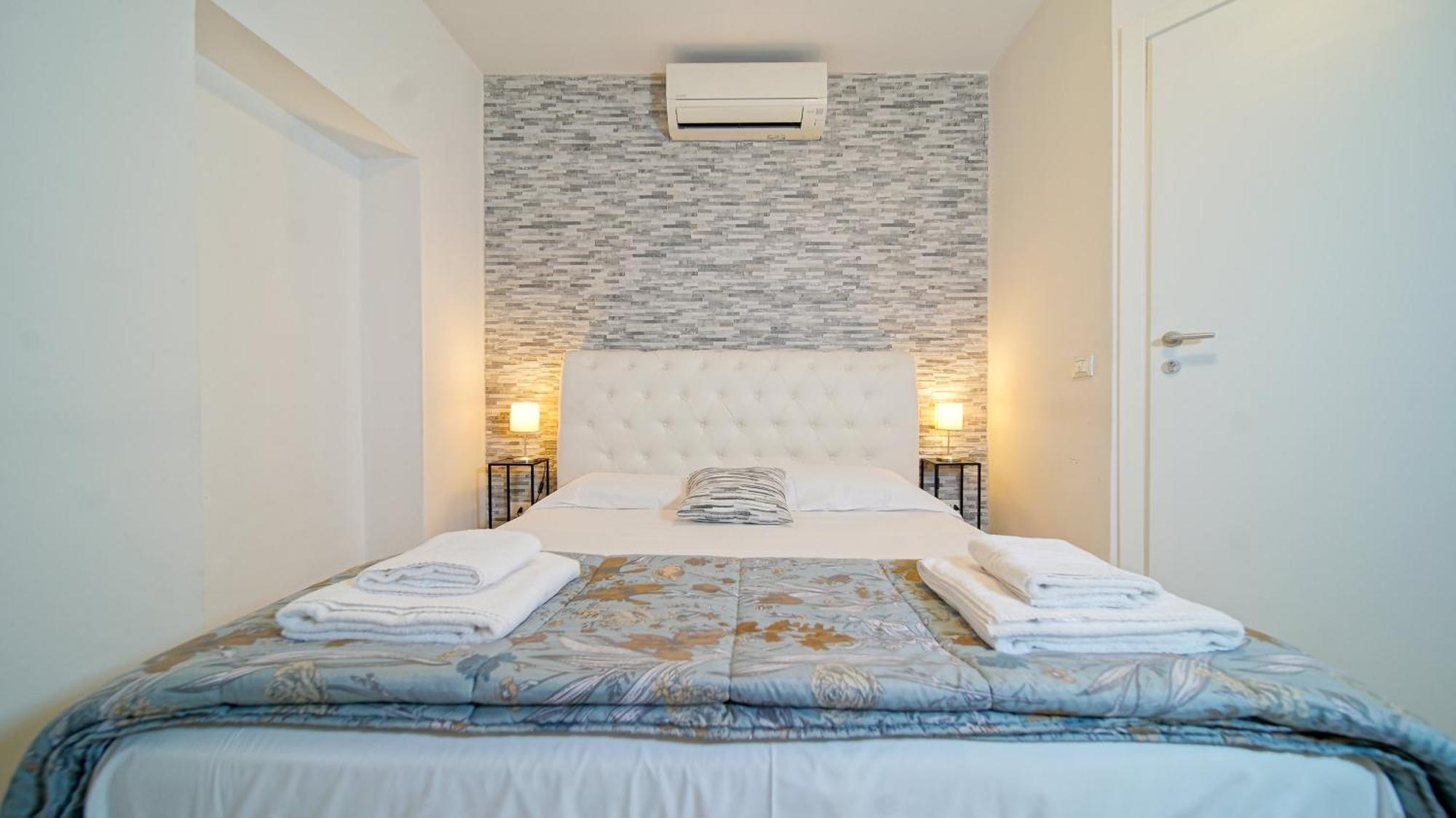Langolo Di Laura Borgo Roma Destiny Home 3 Verona Eksteriør bilde